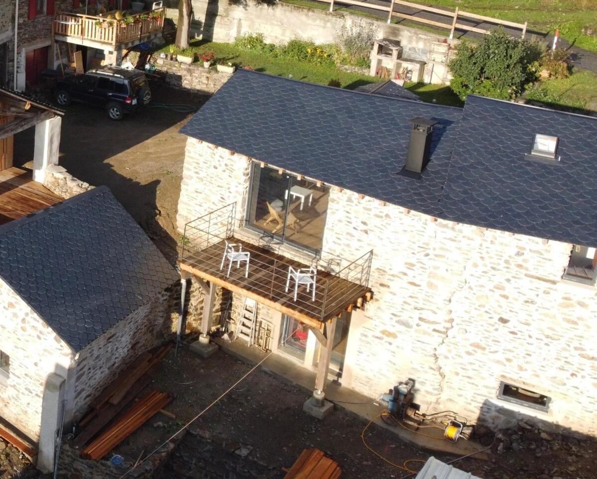 La Petite Bergerie En Pierre Surplombant Le Lac Real 외부 사진