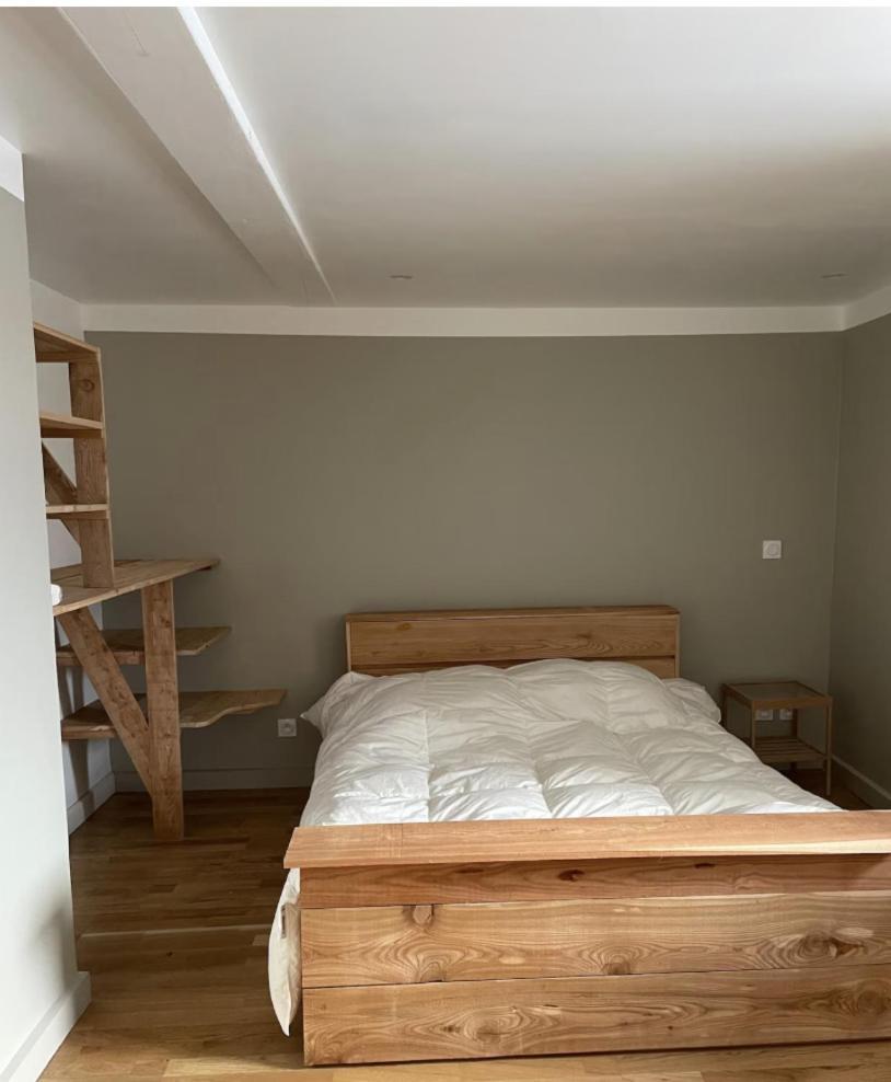La Petite Bergerie En Pierre Surplombant Le Lac Real 외부 사진